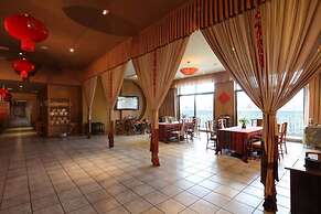 Kunming Green Lake Hotel