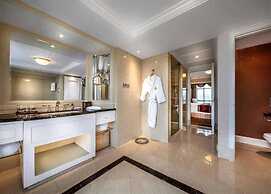 Kunming Green Lake Hotel