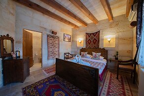 Safran Cave Hotel