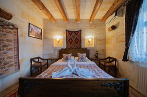 Safran Cave Hotel
