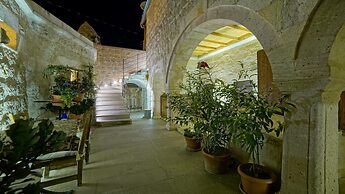 Safran Cave Hotel