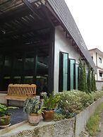 Kasarin Court