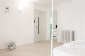 Karitsi Place