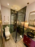 Abbotsford Hotel