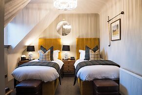 Abbotsford Hotel