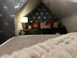 Abbotsford Hotel
