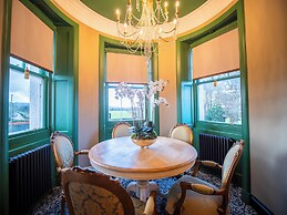 Abbotsford Hotel