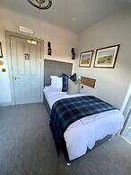 Abbotsford Hotel