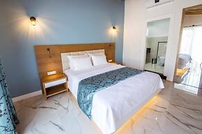Blanca Beach Hotel