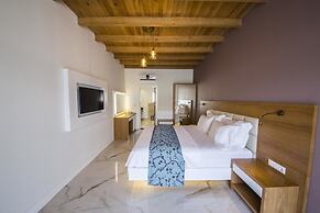 Blanca Beach Hotel
