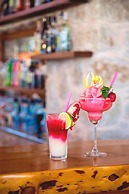 Blanca Beach Hotel