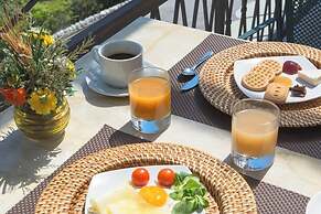 Village Hotel Lucia