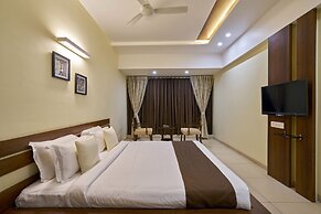 Hotel 3 Leaves Kolhapur