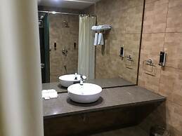 Hotel 3 Leaves Kolhapur
