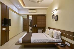 Hotel 3 Leaves Kolhapur