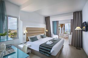 Leonardo Cypria Bay