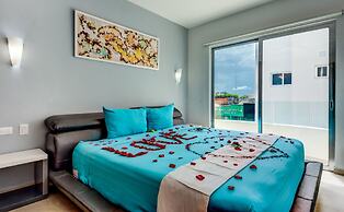 Penthouse Skyline 2BR 2BathR & Balconies