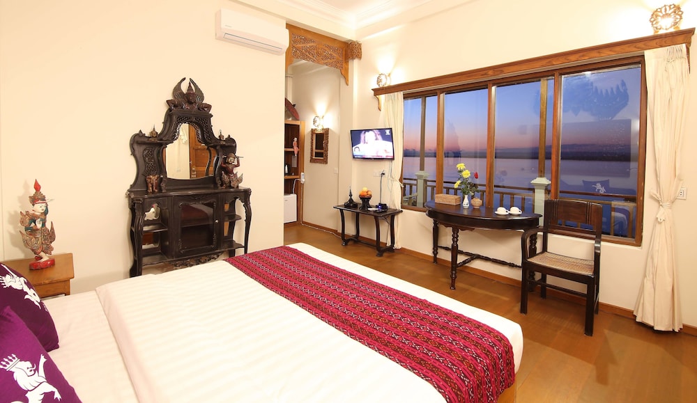 Salay River View Inn
