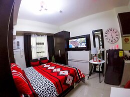 Studio Condo at Horizons 101