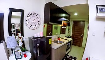 Studio Condo at Horizons 101