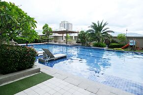 Studio Condo at Horizons 101