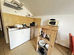 Apartments Lira