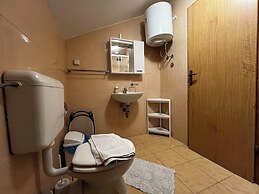 Apartments Lira