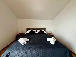 Apartments Lira