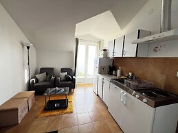 Apartments Lira