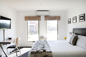 Mansi on Raymond