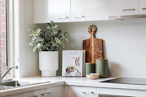 Mansi on Raymond