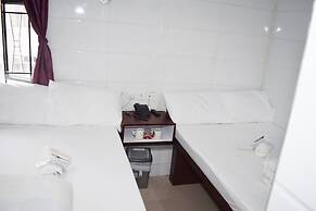 Om Guest House