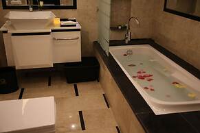 Raoum Inn Hotel Apartments Corniche