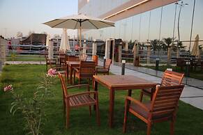 Raoum Inn Hotel Apartments Corniche