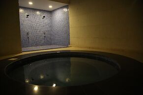 Raoum Inn Hotel Apartments Corniche