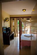 Shumuk Hotel and Apartments