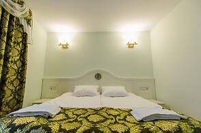 Beloe Derevo Hotel