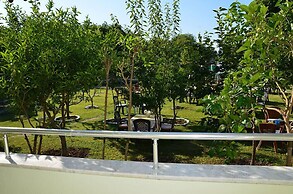 Elis Beach Hotel