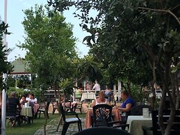 Elis Beach Hotel