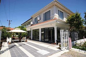 Elis Beach Hotel