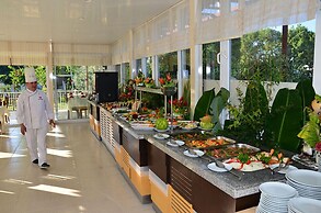 Elis Beach Hotel