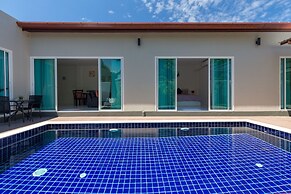 Private Villa with Pool near Laguna