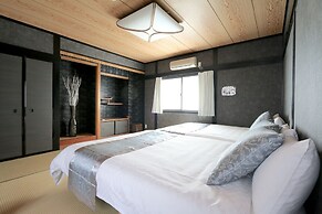 Guest House Liz Nakazaki-cho