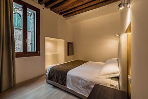 Charming Palace Corte Del Teatro