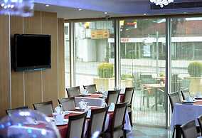 Rhiss Hotel Bostanci