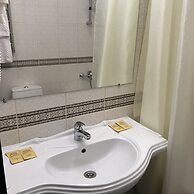 Sapphire Hotel