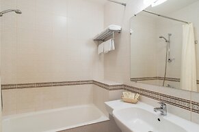 Sapphire Hotel