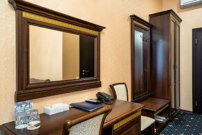 Sapphire Hotel