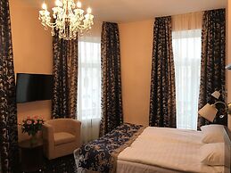 Sapphire Hotel