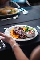 Eleton Resort & SPA